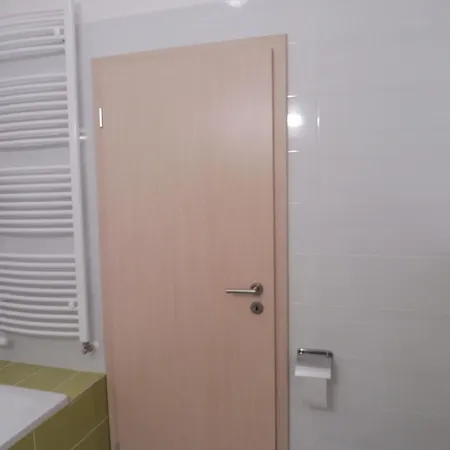 Modern Jegeho - Tipos Arena Apartmán *